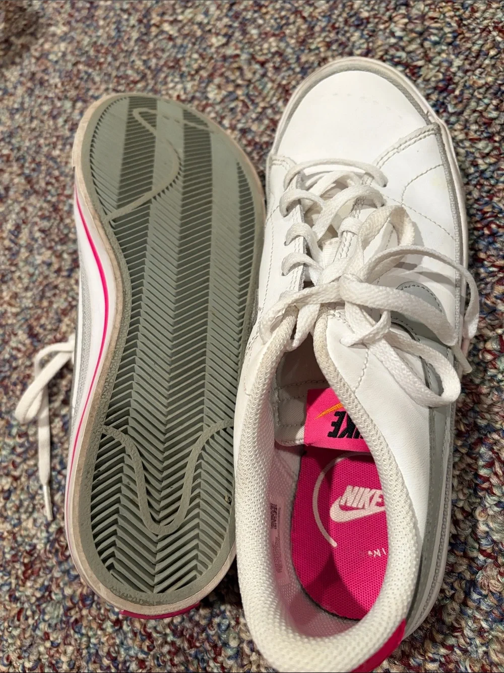 Nike Court Legacy White Low-Top Sneakers with Gray Swoosh and Pink Big Girls 7!